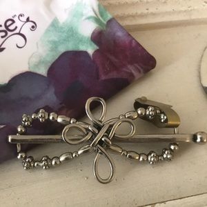 Lilla Rose Silver Cross